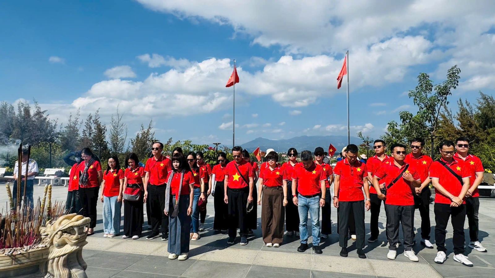 VCHP về nguồn tại Khu tưởng niệm Chiến sĩ Gạc Ma